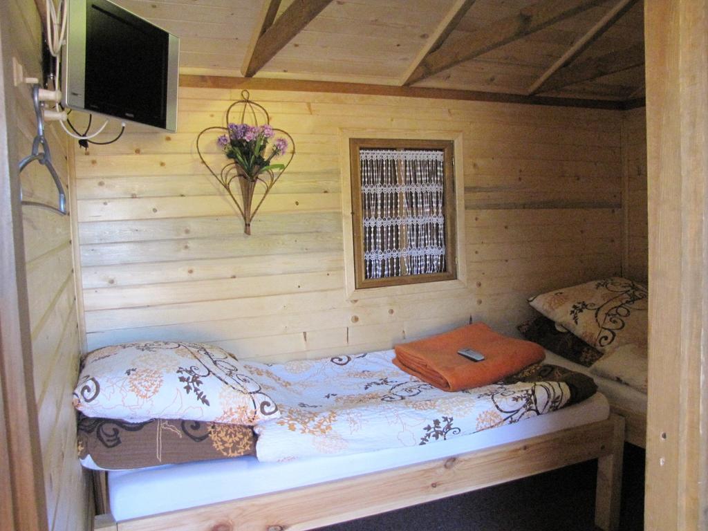 Gosciniec Grek Zorba - Pokoje I Domki 4 Osobowe - 16Km Od Zator Energylandia Inwałd Cameră foto